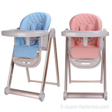 Chaise bébé réglable pour le dîner